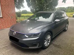 Grau Gebraucht 2016 VW Passat GTE Kombi | 8.999 € (Fairer Preis)