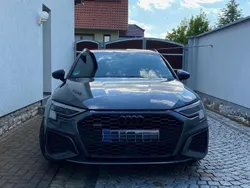Grau Gebraucht 2022 Audi A3 Sportback S-Line Kleinwagen | 30.000 € (Guter Preis)