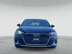 Navarrablau metallic Gebraucht 2021 Audi A3 Sportback g-tron Advanced Limousine | 18.450 € (Guter Preis)