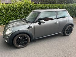 Grau Gebraucht 2010 Mini Cooper Kleinwagen | 3.999 € (Fairer Preis)
