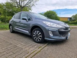 Grau Gebraucht 2010 Peugeot 308 Kleinwagen | 850 €