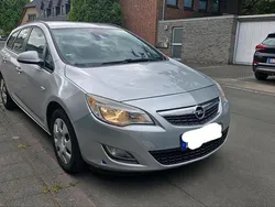 Silber Gebraucht 2012 Opel Astra Sport Kombi | 3.500 € (Guter Preis)