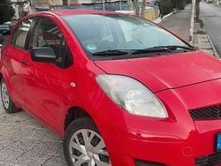 Rot Gebraucht 2009 Toyota Yaris Kleinwagen | 2.899 € (Guter Preis)