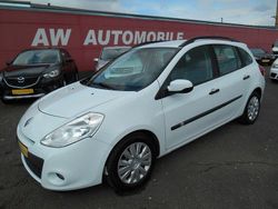 Weiß Gebraucht 2011 Renault Clio GrandTour Expression Kombi | 4.290 € (Teuer)