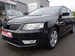 Schwarz Gebraucht 2013 Skoda Octavia Elegance Kombi | 5.390 € (Fairer Preis)