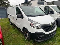 Weiß Gebraucht 2017 Renault Trafic Komfort Van | 13.490 € (Teuer)