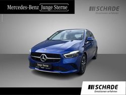 Blau Gebraucht 2024 Mercedes B200 Progressive Van / Kleinbus | 32.450 € (Fairer Preis)