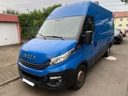 Blau Gebraucht 2017 Iveco Daily Limousine | 10.950 € (Superpreis)