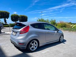 Grau Gebraucht 2010 Ford Fiesta ST Coupé | 3.850 € (Teuer)