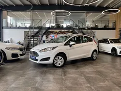 Weiß Gebraucht 2015 Ford Fiesta Trend Kleinwagen | 6.699 € (Fairer Preis)