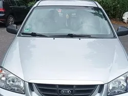 Silber Gebraucht 2005 Kia Cerato Kleinwagen | 1.500 € (Superpreis)
