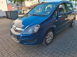 Blau Gebraucht 2009 Opel Zafira Van / Kleinbus | 1.650 € (Fairer Preis)