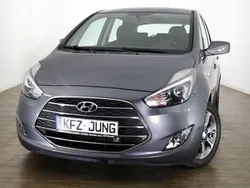 Grau Gebraucht 2017 Hyundai ix20 Trend Van / Kleinbus | 9.490 € (Fairer Preis)