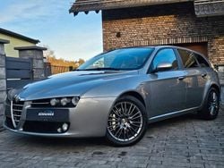 Grau Gebraucht 2011 Alfa Romeo 159 Turismo Kombi | 9.890 €