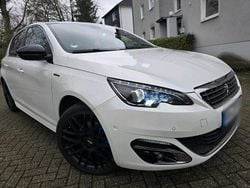 Weiß Gebraucht 2018 Peugeot 308 GT-line Limousine | 11.000 € (Fairer Preis)