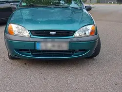 Grün Gebraucht 2000 Ford Fiesta Kleinwagen | 300 € (Superpreis)