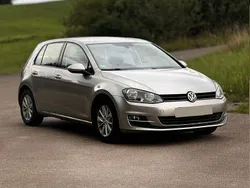 Silber Gebraucht 2015 VW Golf VII Comfortline Limousine | 9.899 € (Fairer Preis)
