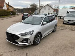Silber Gebraucht 2023 Ford Focus ST-Line X Limousine | 24.990 € (Teuer)