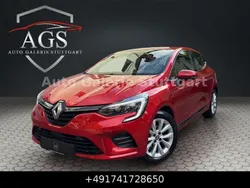 Rot Gebraucht 2020 Renault Clio V Intens Limousine | 12.590 € (Fairer Preis)