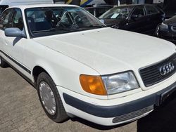 Weiß Gebraucht 1992 Audi 100 Limousine | 3.490 €