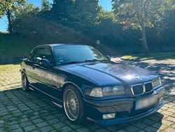 Blau Gebraucht 1997 BMW 328 Cabriolet M Sport Cabrio | 13.990 €