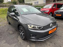 Grau Gebraucht 2018 VW Golf Sportsvan Sound Van / Kleinbus | 16.950 € (Fairer Preis)