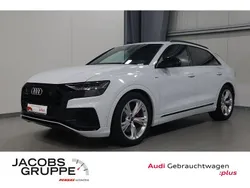 Gletscherweiß metallic Gebraucht 2021 Audi Q8 Ambiente SUV | 63.620 € (Etwas zu teuer)