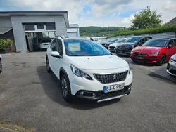 Weiß Gebraucht 2017 Peugeot 2008 Allure SUV | 9.890 € (Fairer Preis)
