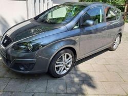Grau Gebraucht 2014 Seat Altea XL 4You Van / Kleinbus | 7.500 € (Fairer Preis)