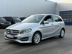 Silber Gebraucht 2016 Mercedes 200 Limousine | 14.990 € (Guter Preis)