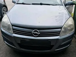 Grau Gebraucht 2005 Opel Astra Limousine | 950 € (Guter Preis)