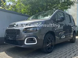 Grau Gebraucht 2021 Citroën Berlingo Feel Van / Kleinbus | 21.998 € (Fairer Preis)