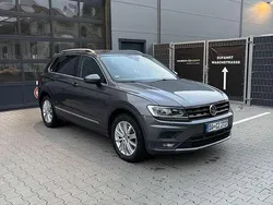 Grau Gebraucht 2019 VW Tiguan Highline SUV | 29.999 € (Teuer)