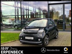 Schwarz Gebraucht 2023 Smart ForTwo Electric Drive Exclusive Coupé | 15.900 € (Fairer Preis)
