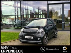 Schwarz Gebraucht 2023 Smart ForTwo Electric Drive Exclusive Coupé | 15.900 € (Fairer Preis)