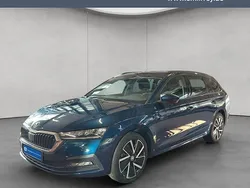 Lavablau metallic Gebraucht 2022 Skoda Octavia Clever Kombi | 21.890 € (Guter Preis)