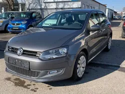 Grau Gebraucht 2009 VW Polo Comfortline Limousine | 2.500 € (Guter Preis)
