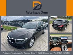 Schwarz ii/bonnet fluid black Gebraucht 2022 BMW 520 Kombi | 33.900 € (Guter Preis)