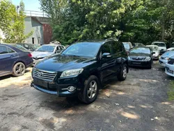 Grün Gebraucht 2012 Toyota RAV4 SUV | 8.200 € (Fairer Preis)