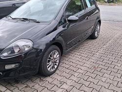 Schwarz Gebraucht 2011 Fiat Grande Punto Kleinwagen | 2.900 € (Fairer Preis)