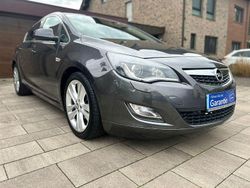 Grau Gebraucht 2012 Opel Astra Innovation Limousine | 9.590 € (Etwas zu teuer)