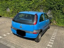 Blau Gebraucht 2002 Opel Corsa Limousine | 800 € (Guter Preis)