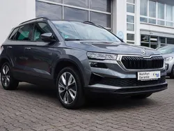 Graphitegrau metallic Gebraucht 2022 Skoda Karoq Style SUV | 23.990 € (Fairer Preis)