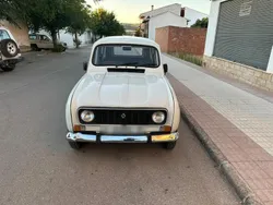 Beige Gebraucht 1979 Renault R4 Kombi | 6.700 €