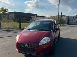 Rot Gebraucht 2008 Fiat Punto Kleinwagen | 2.600 € (Teuer)