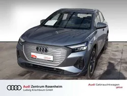 Blau Gebraucht 2021 Audi Q4 e-tron Basis SUV | 25.880 € (Teuer)