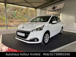 Weiß Gebraucht 2016 Peugeot 208 Active Kleinwagen | 6.000 € (Fairer Preis)