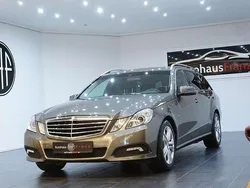 Grau Gebraucht 2010 Mercedes E250 Kombi | 12.897 € (Fairer Preis)