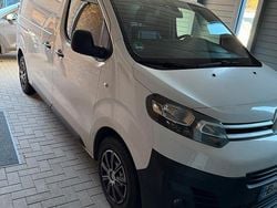 Weiß Gebraucht 2016 Citroën Jumpy Van / Kleinbus | 12.900 €