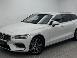 Ice white, solid Gebraucht 2020 Volvo V60 Inscription Kombi | 27.800 € (Superpreis)